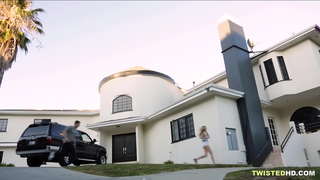 Jävla pojkvän medan mamma går i? Trevligt!