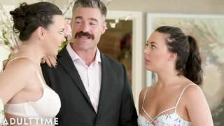 Lesbian Masseuses Vie For Charles Dera &amp; # 039;s Dick