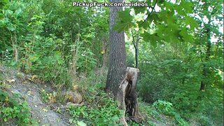 Outdoor-sex-Szene mit einer blonden