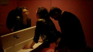 ���ယ်လိုလဲငါ့အပေါ်မှာ