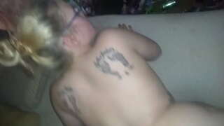 ͕�문을 신속으로 통통한 아내가