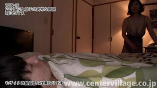 Aletta, 51, که شوهرش را از دست داده و به بیماری 10 سال پیش شده است و زندگی با پسرش پس از آن.پسر 23 ساله که فقط یک کار در این بهار که چگونه بسیاری از زمان ها مانند این است که روز به روز به شوهر من زمانی که جوان بودم ....