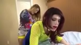 Đồ giả bằng người phụ nữ hàng đầu