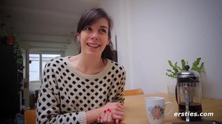 Amateur Fille Se Frotte La Brousse Inculte