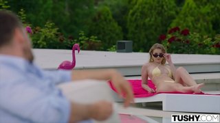 TUSHY恐竜Eylaは最初の肛門の経験と砂糖パパ