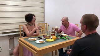 Dhá guys fucked iar classmate (cuid 1)