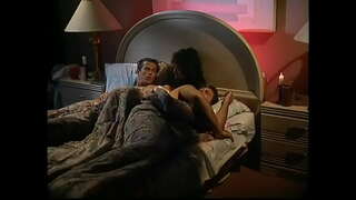 اثنين nympho بنات مع الحمار لعق بعضهم البعض الجبناء في وضعية 69 ، في حين واحد منهم يحصل مارس الجنس في الحمار من قبل رجل